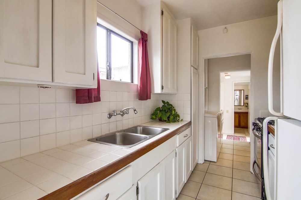 Virtual tour photo 56 of 80 for 2232 Dwight St