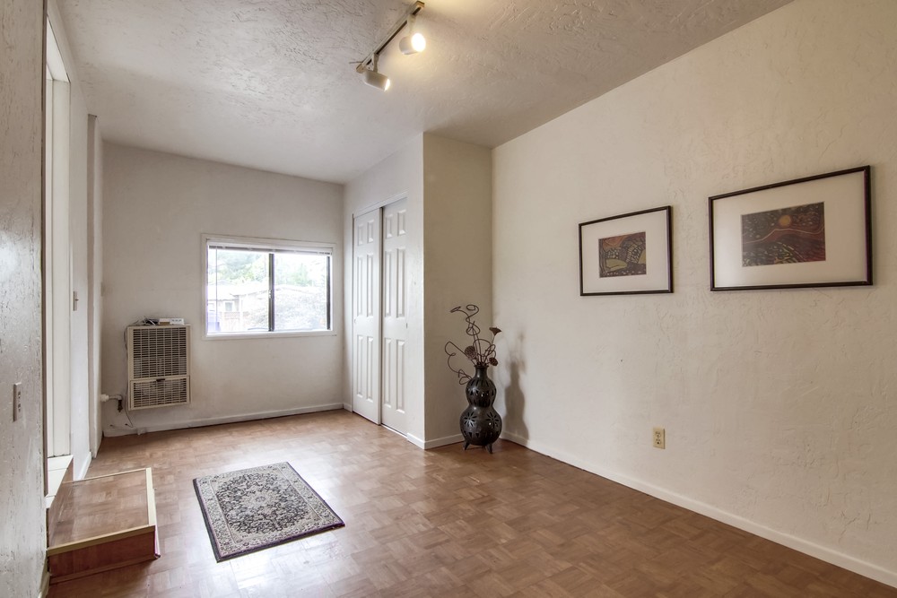 Virtual tour photo 63 of 80 for 2232 Dwight St