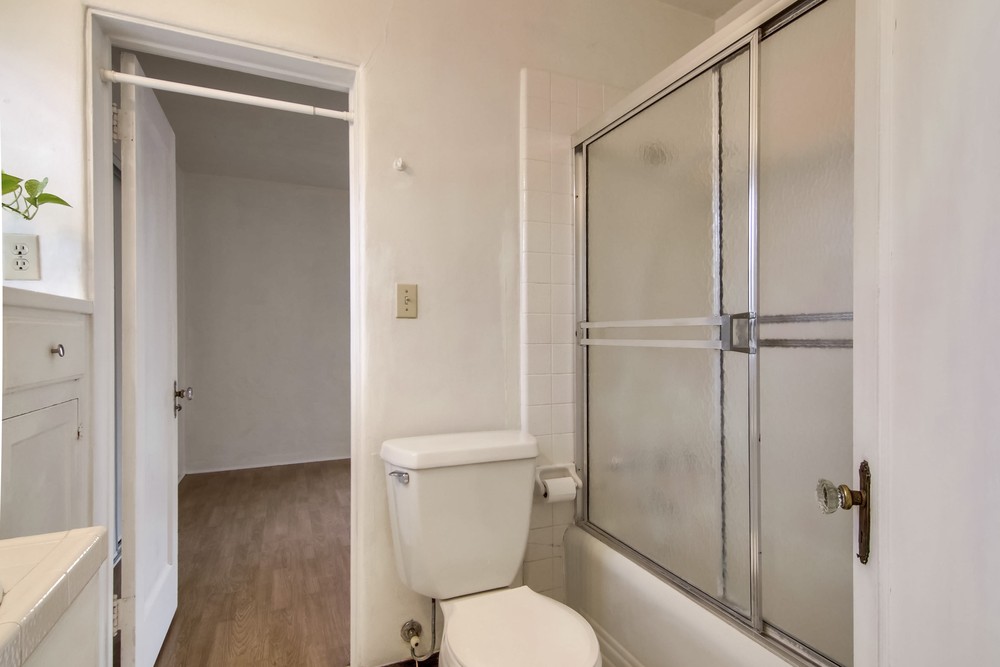 Virtual tour photo 70 of 80 for 2232 Dwight St