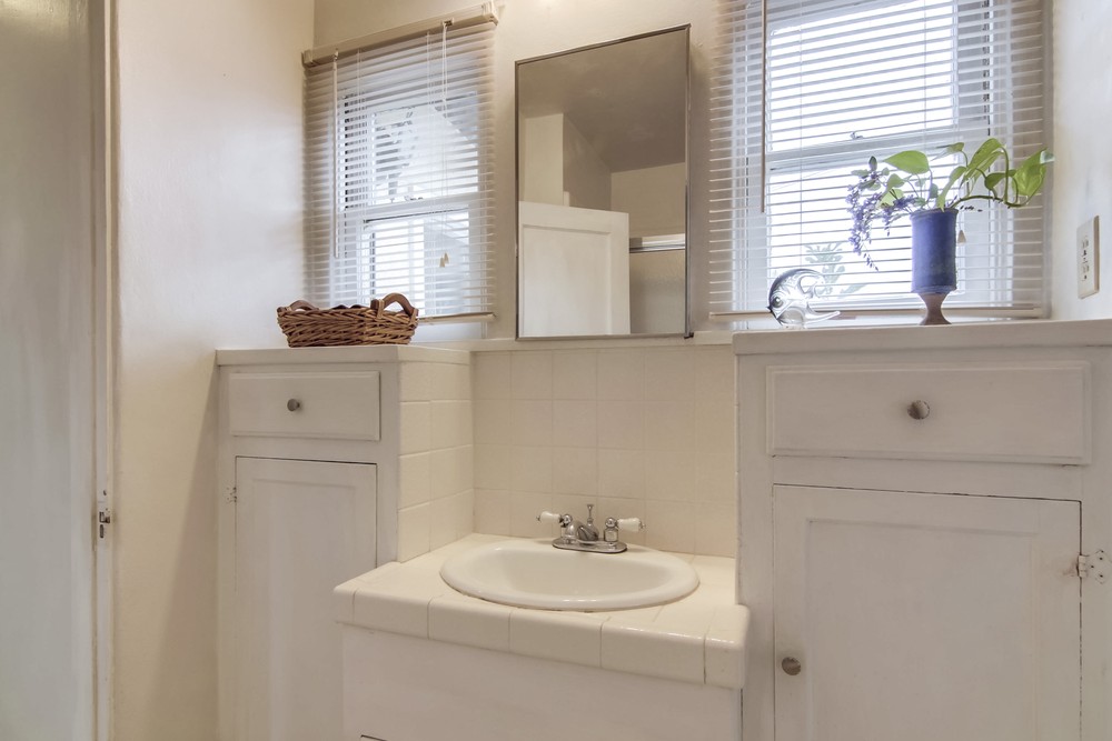 Virtual tour photo 73 of 80 for 2232 Dwight St