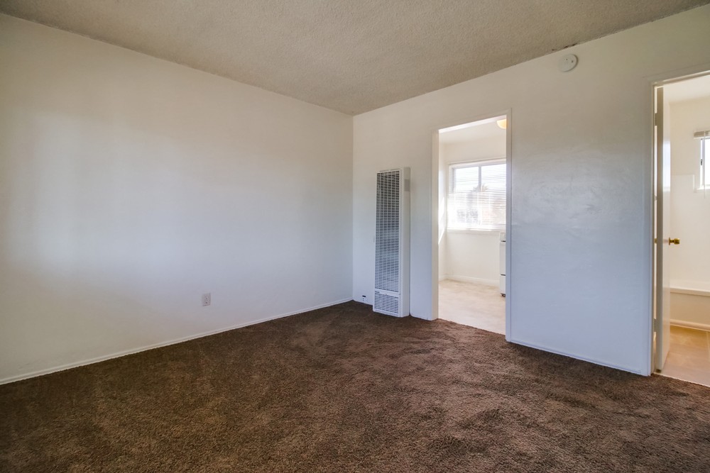 Virtual tour photo 6 of 12 for 2235 Meade Ave