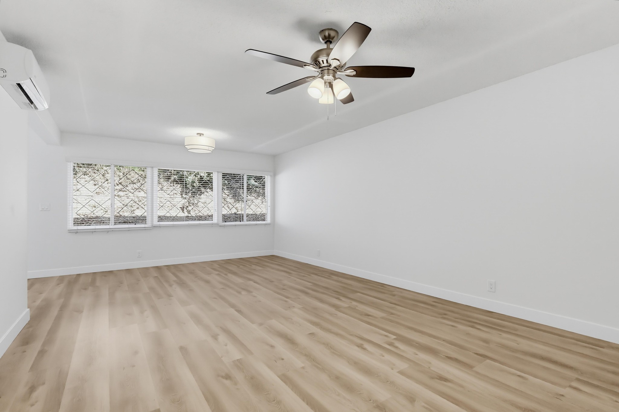 Virtual tour photo 8 of 41 for 2235 W 26th Pl
