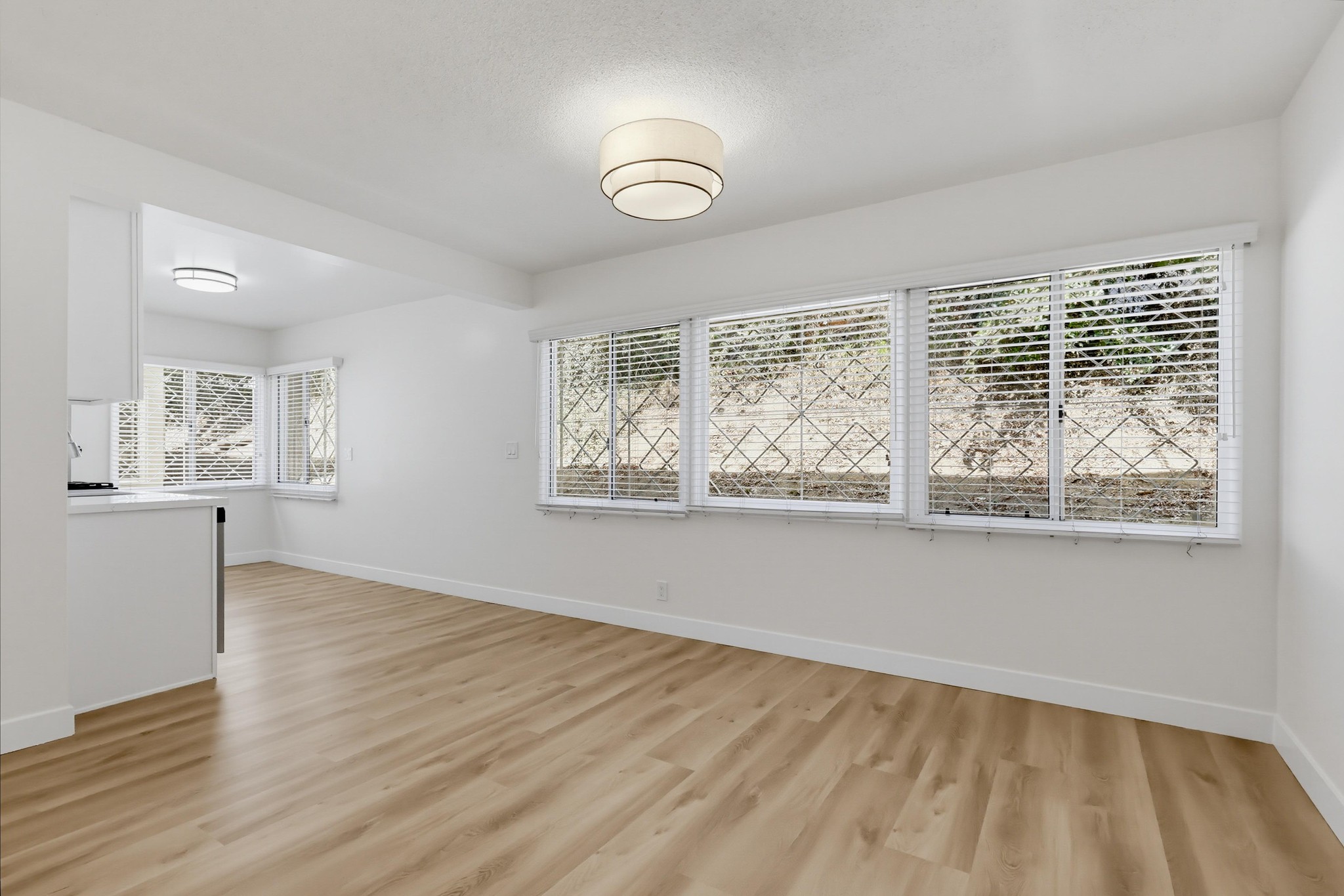 Virtual tour photo 10 of 41 for 2235 W 26th Pl