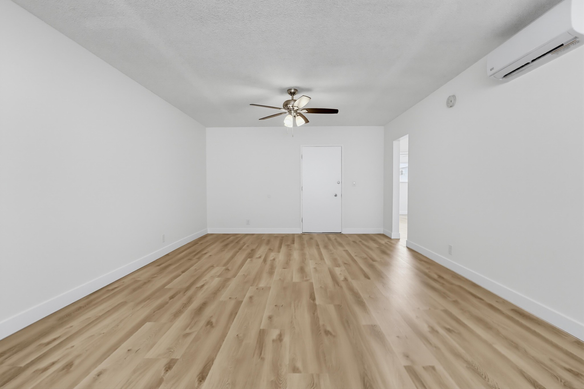 Virtual tour photo 13 of 41 for 2235 W 26th Pl