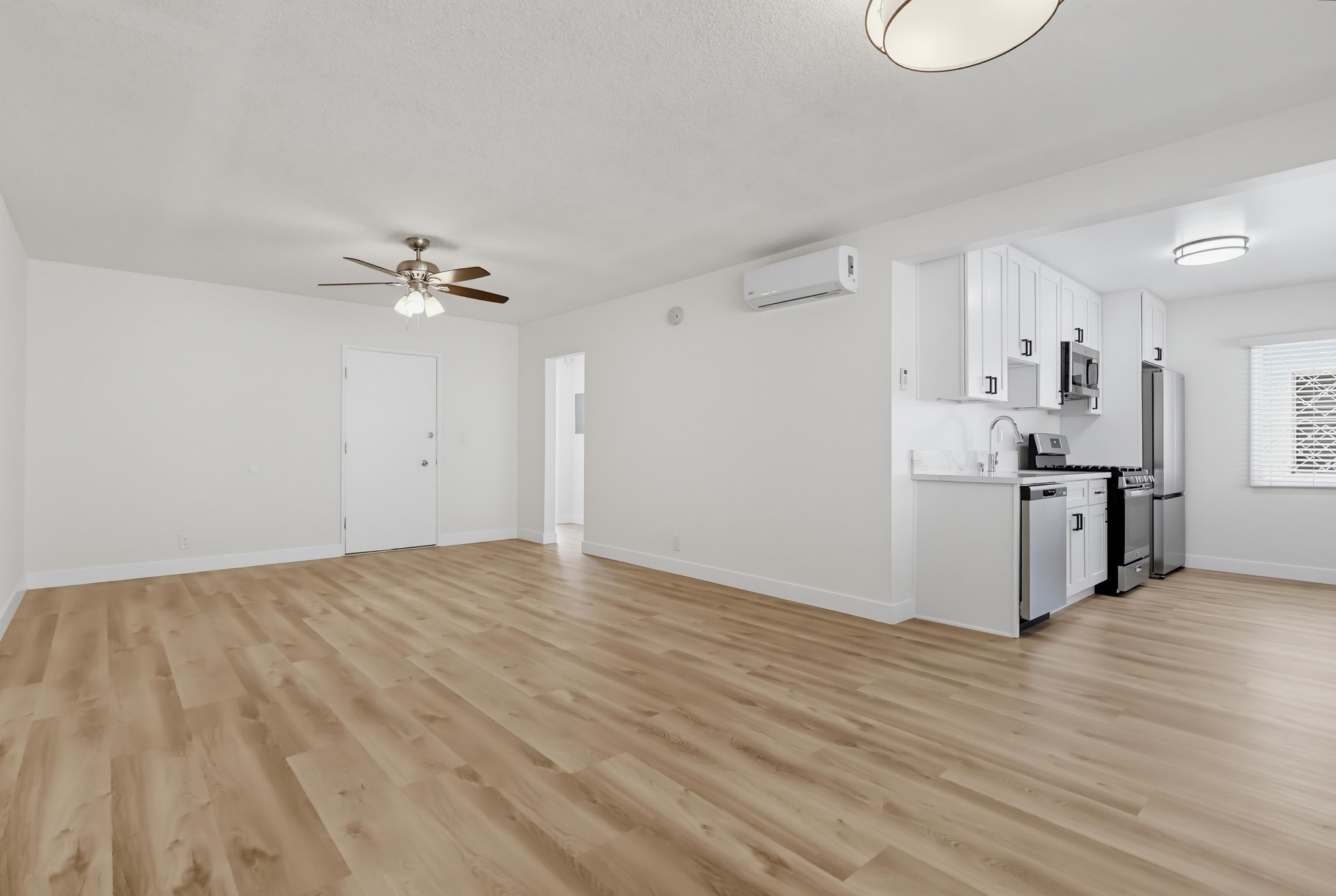 Virtual tour photo 14 of 41 for 2235 W 26th Pl