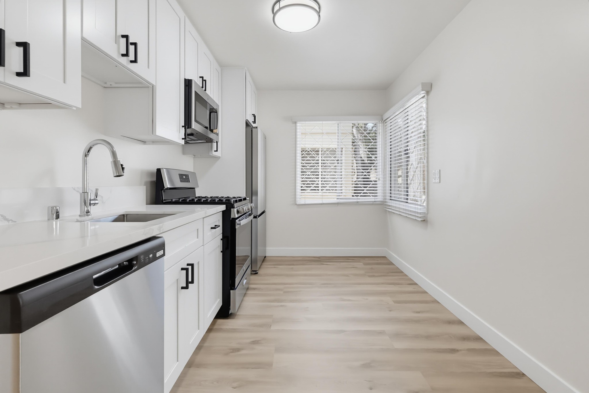 Virtual tour photo 18 of 41 for 2235 W 26th Pl