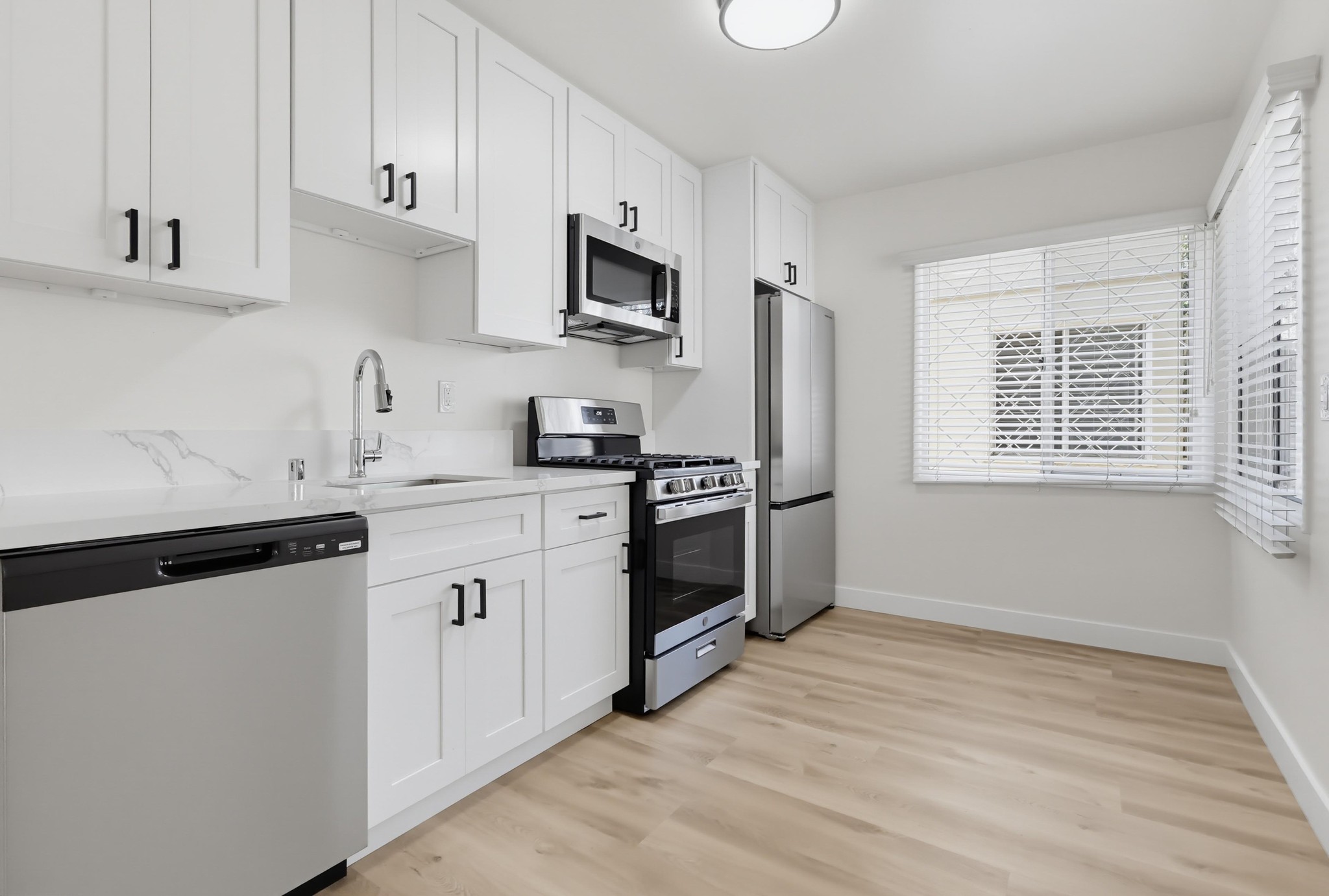 Virtual tour photo 19 of 41 for 2235 W 26th Pl