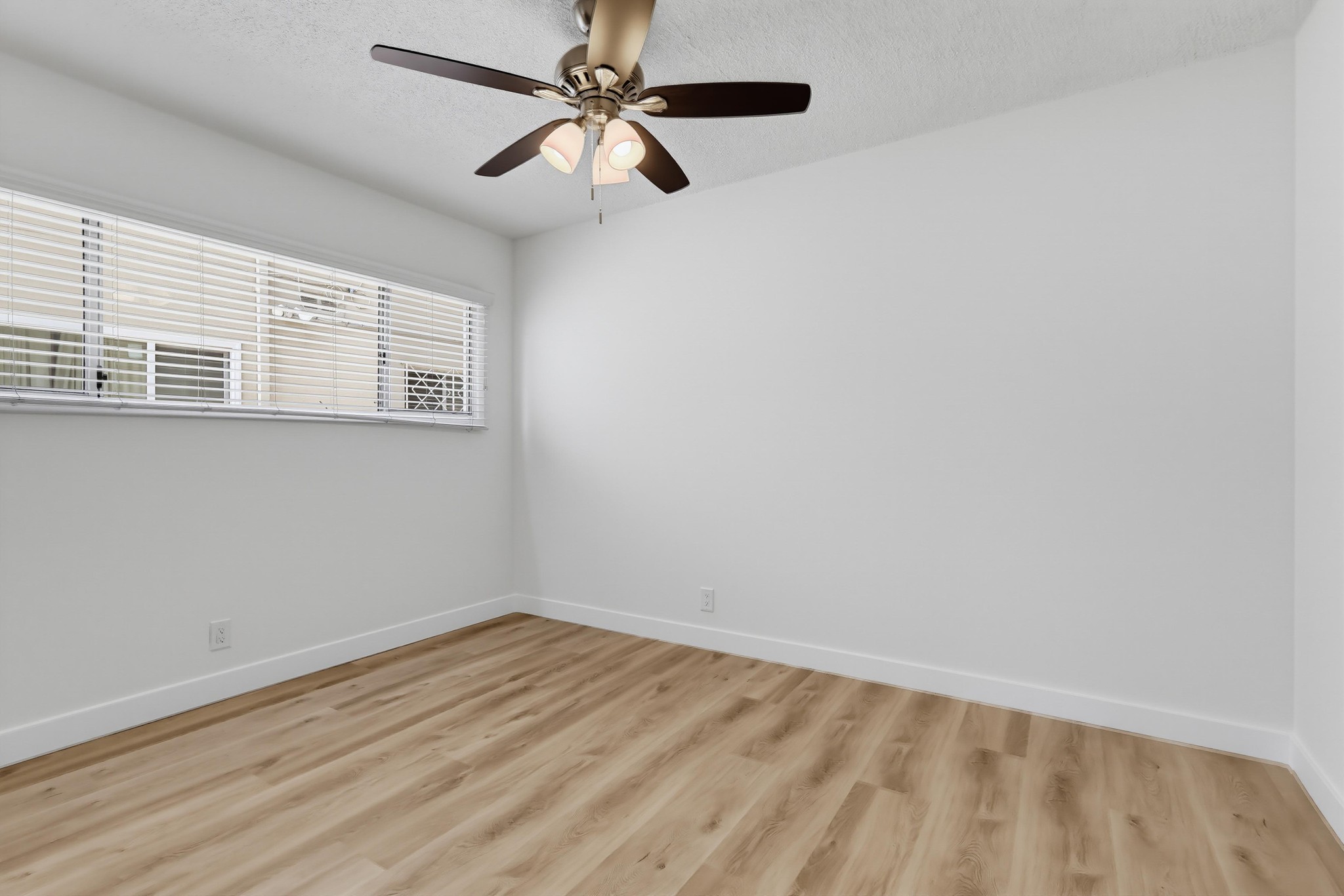 Virtual tour photo 29 of 41 for 2235 W 26th Pl