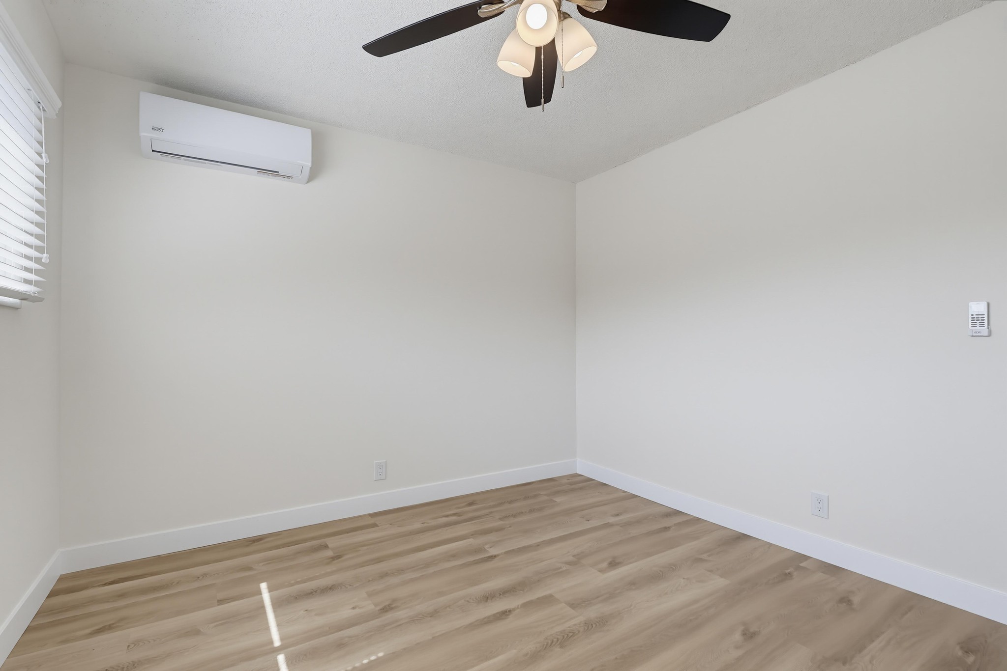 Virtual tour photo 35 of 41 for 2235 W 26th Pl