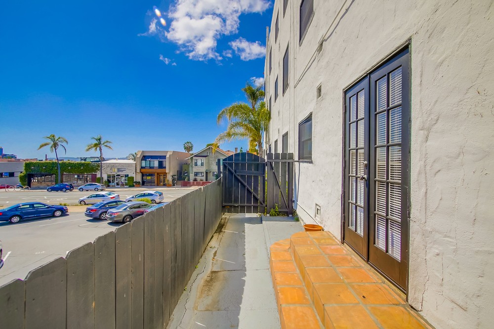 Virtual tour photo 30 of 65 for 2241 Fourth Ave