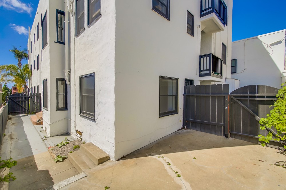 Virtual tour photo 31 of 65 for 2241 Fourth Ave