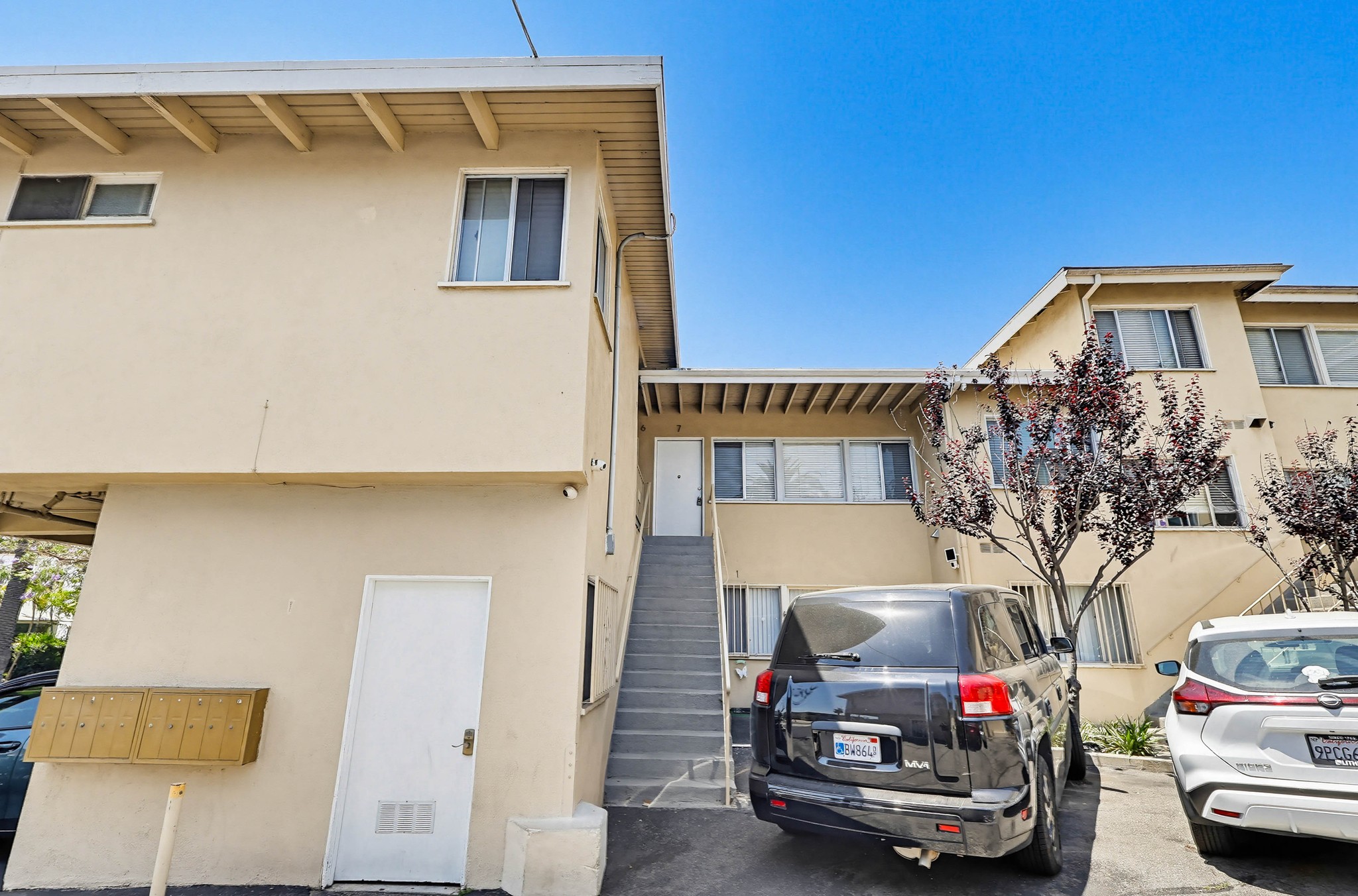 Virtual tour photo 5 of 51 for 2245 W 26th Pl #07