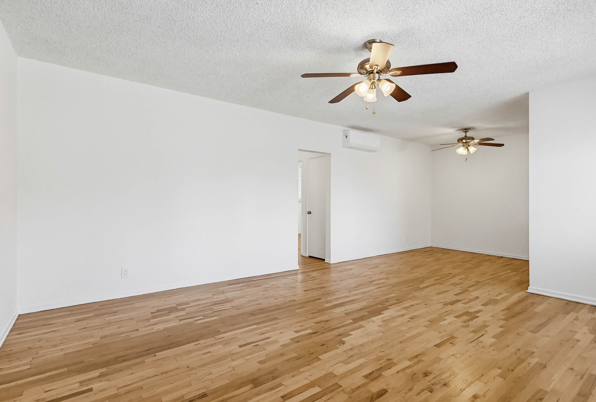 Virtual tour photo 9 of 51 for 2245 W 26th Pl #07