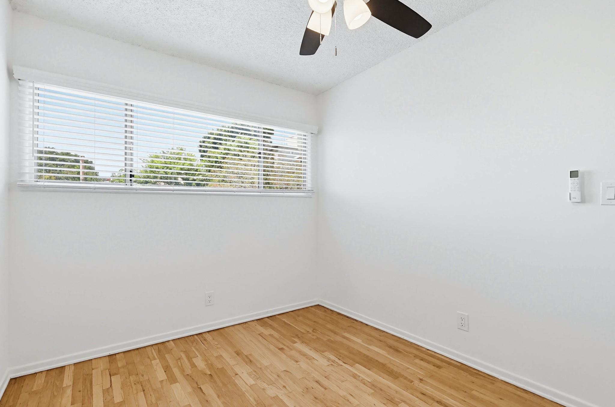 Virtual tour photo 32 of 51 for 2245 W 26th Pl #07
