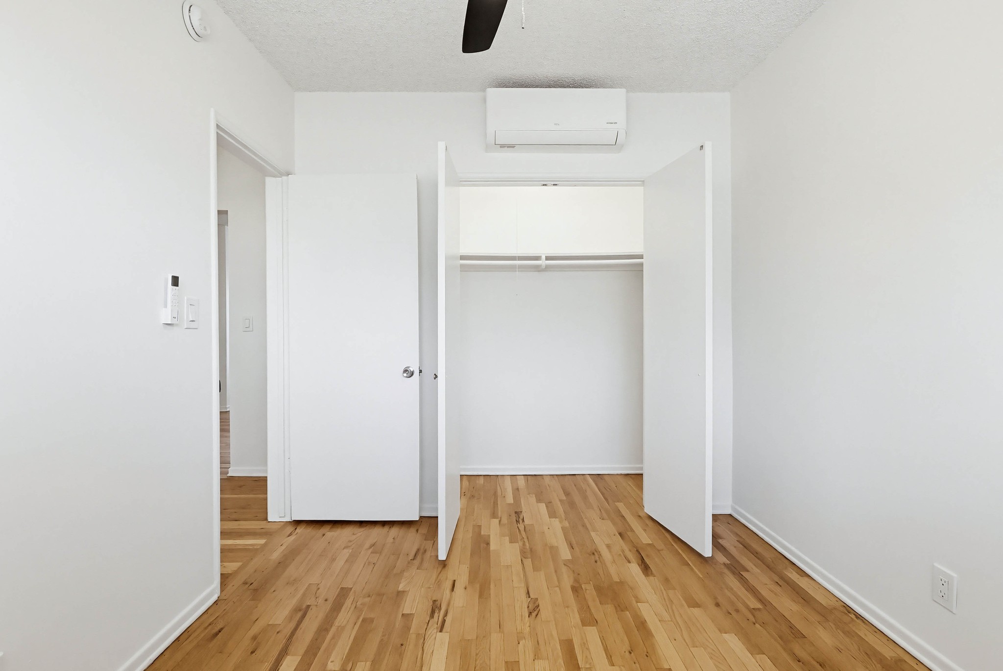 Virtual tour photo 35 of 51 for 2245 W 26th Pl #07