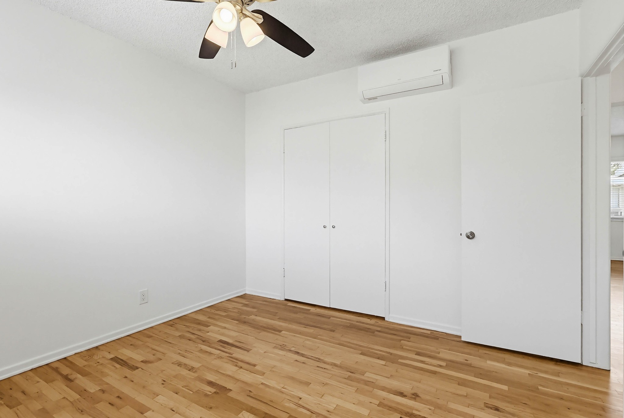 Virtual tour photo 38 of 51 for 2245 W 26th Pl #07