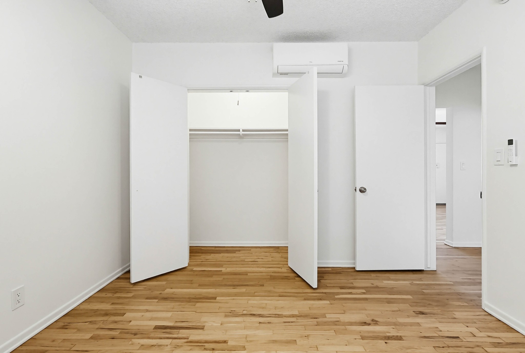 Virtual tour photo 40 of 51 for 2245 W 26th Pl #07