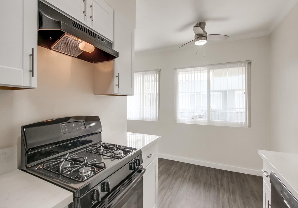 Virtual tour photo 14 of 21 for 2246 1/2 Grand Ave