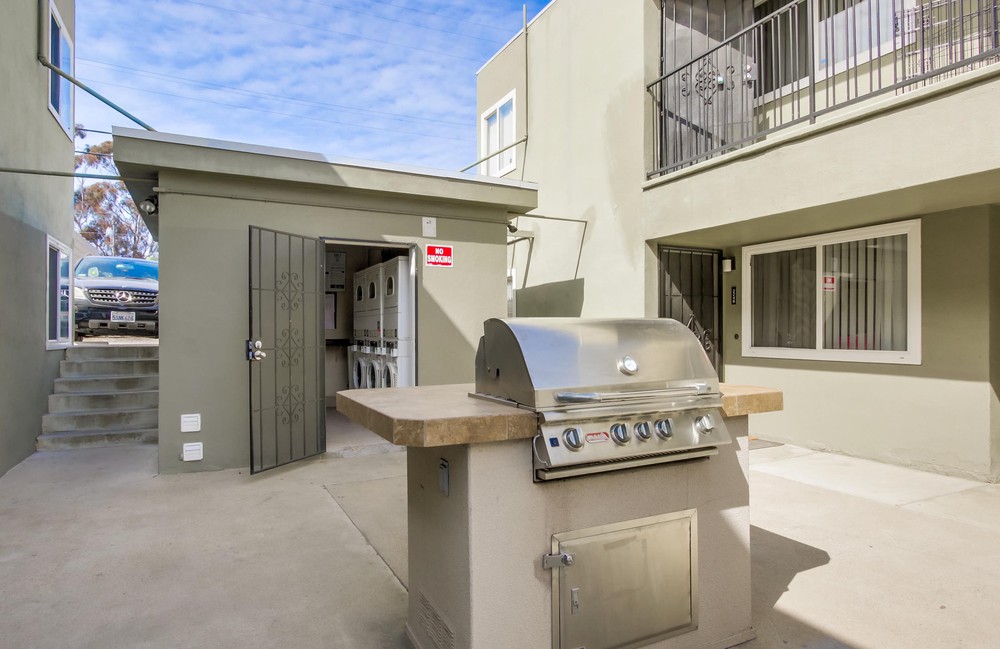 Virtual tour photo 22 of 21 for 2246 1/2 Grand Ave