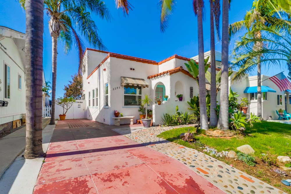 Virtual tour photo 5 of 60 for 2246 Bolinas St