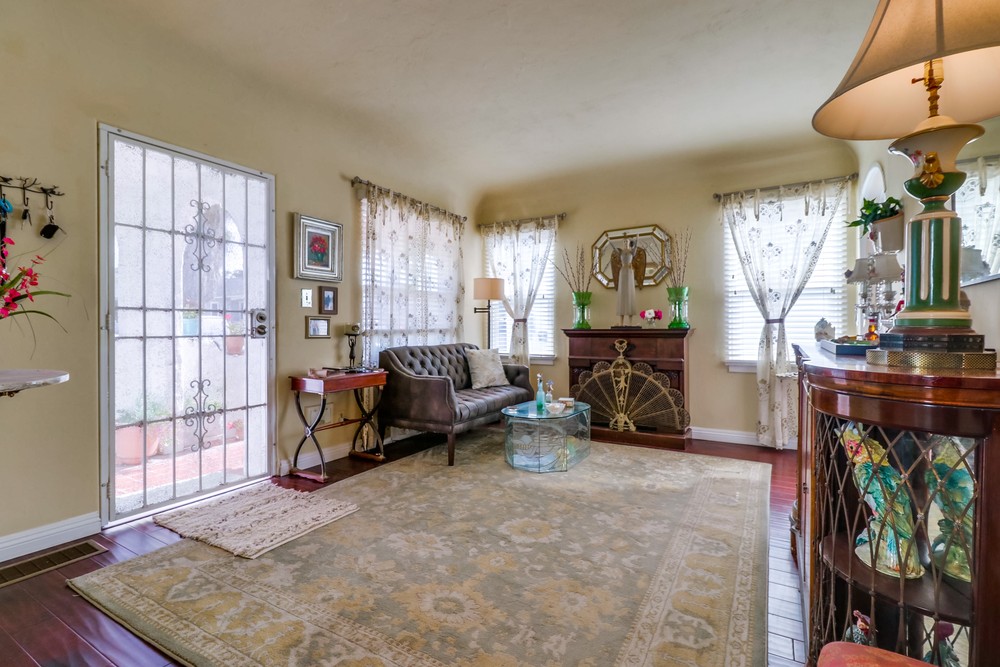 Virtual tour photo 8 of 60 for 2246 Bolinas St