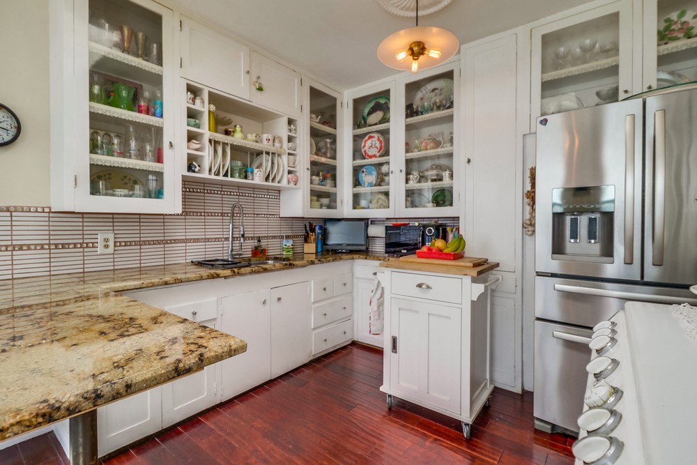 Virtual tour photo 19 of 60 for 2246 Bolinas St
