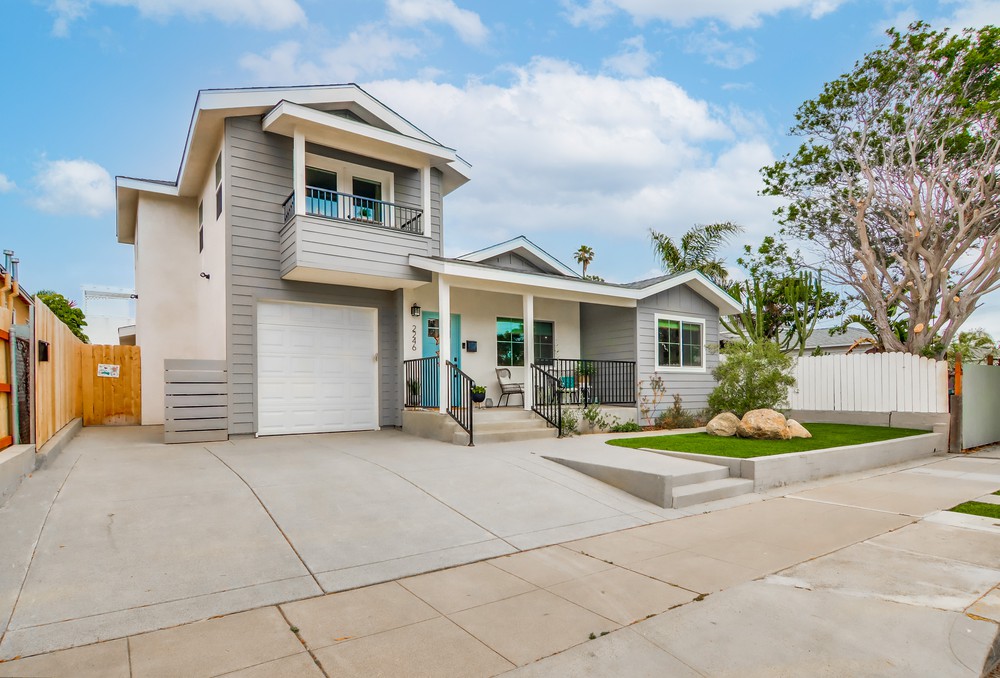 Virtual tour photo 3 of 64 for 2246 Seaside St