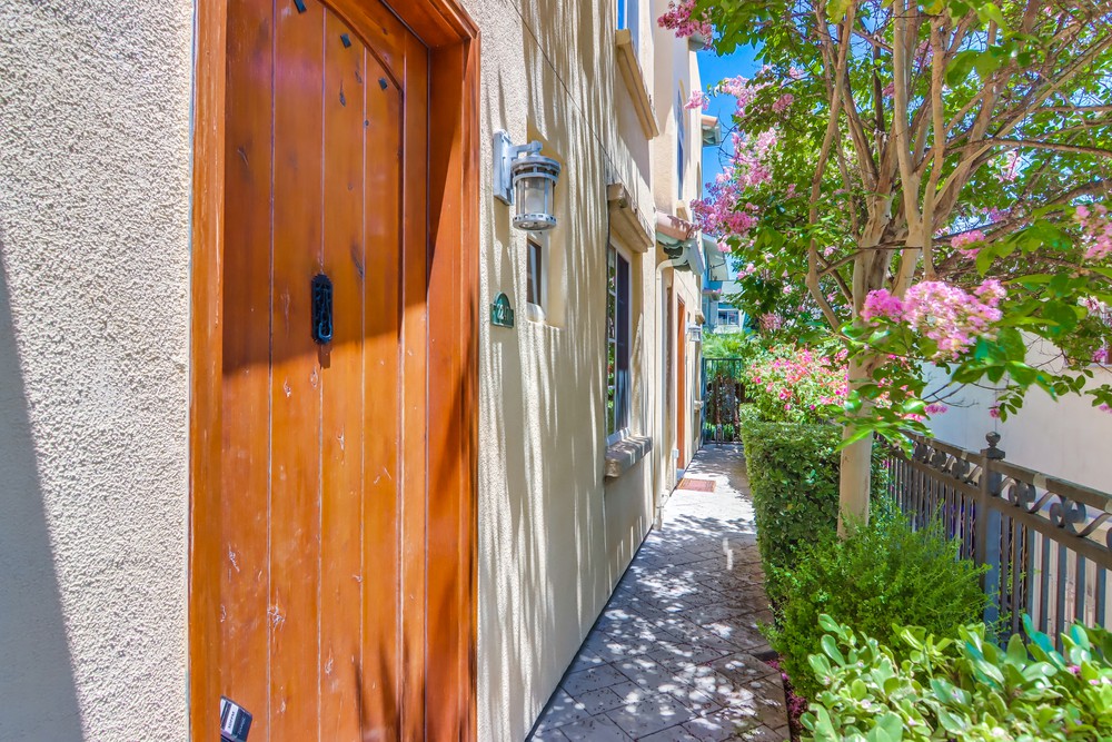 Virtual tour photo 7 of 60 for 2247 Third Ave
