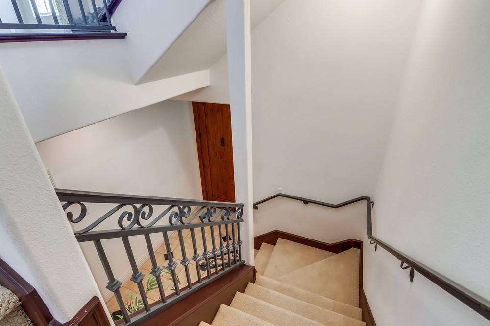 Virtual tour photo 10 of 60 for 2247 Third Ave