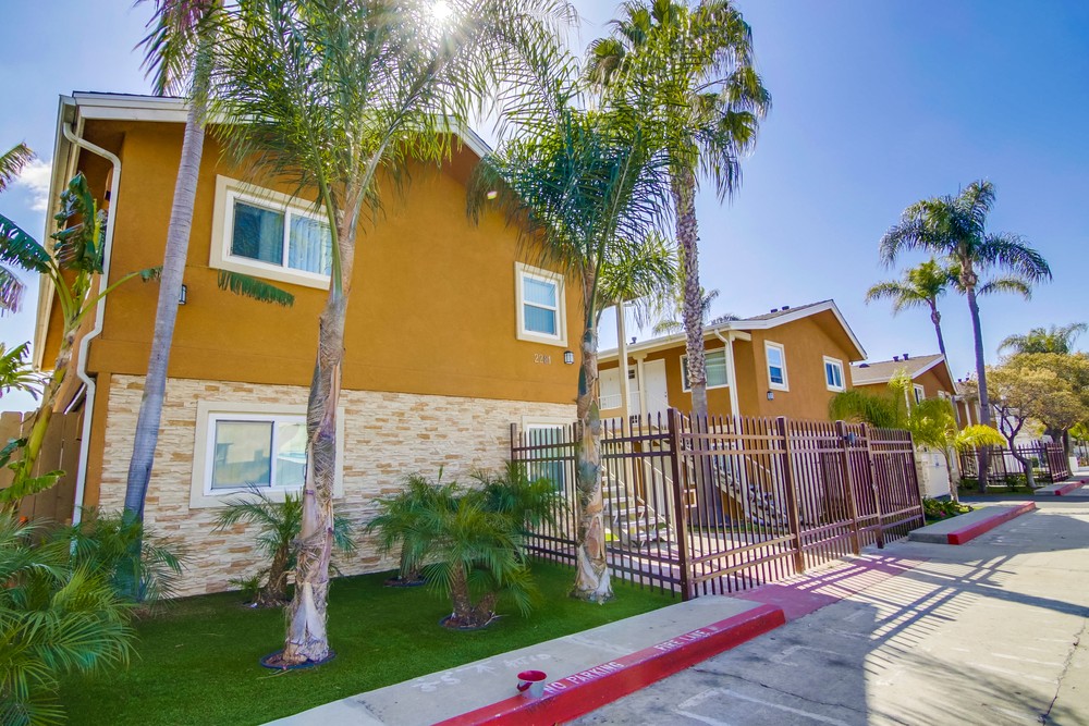 Virtual tour photo 3 of 37 for 2249 Ulric St