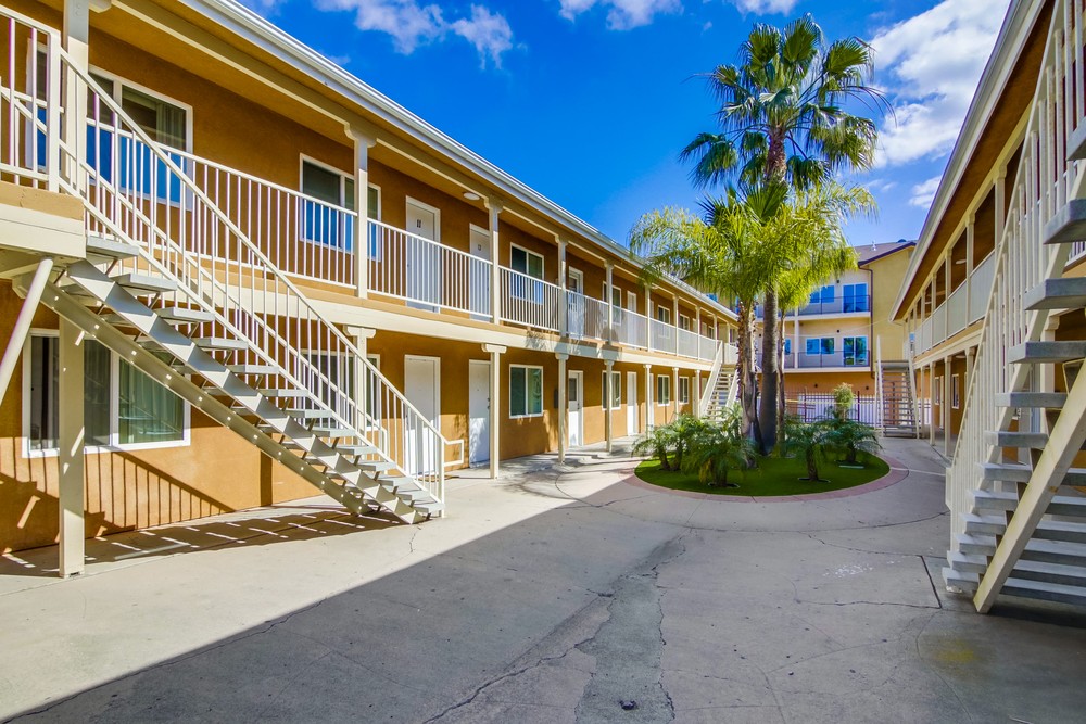 Virtual tour photo 15 of 37 for 2249 Ulric St