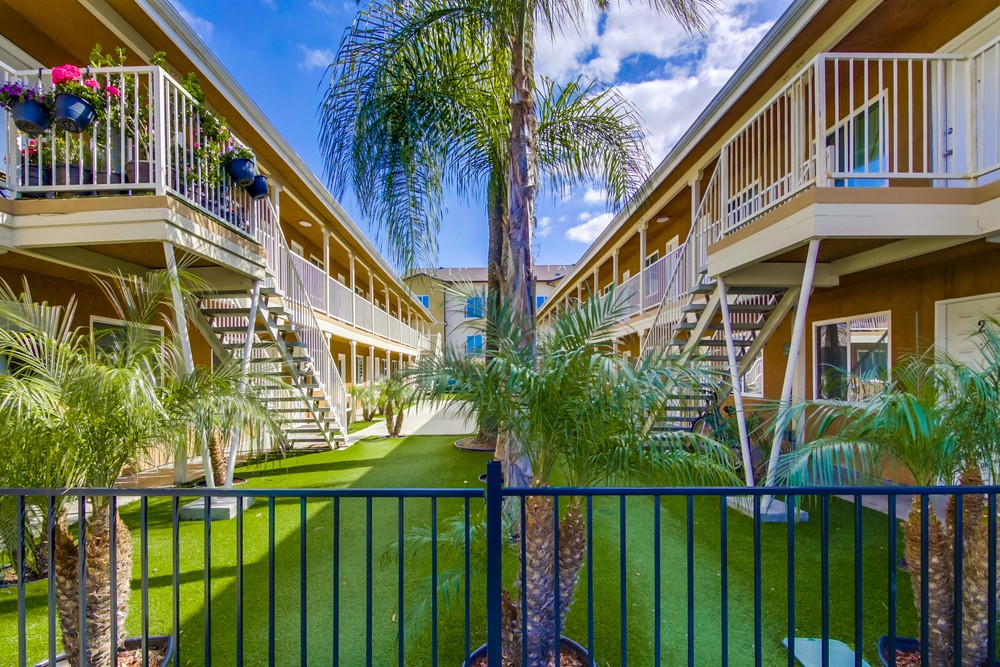 Virtual tour photo 21 of 37 for 2249 Ulric St