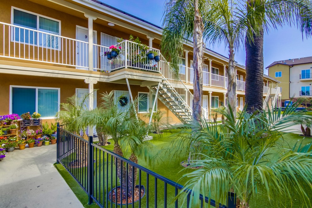 Virtual tour photo 22 of 37 for 2249 Ulric St