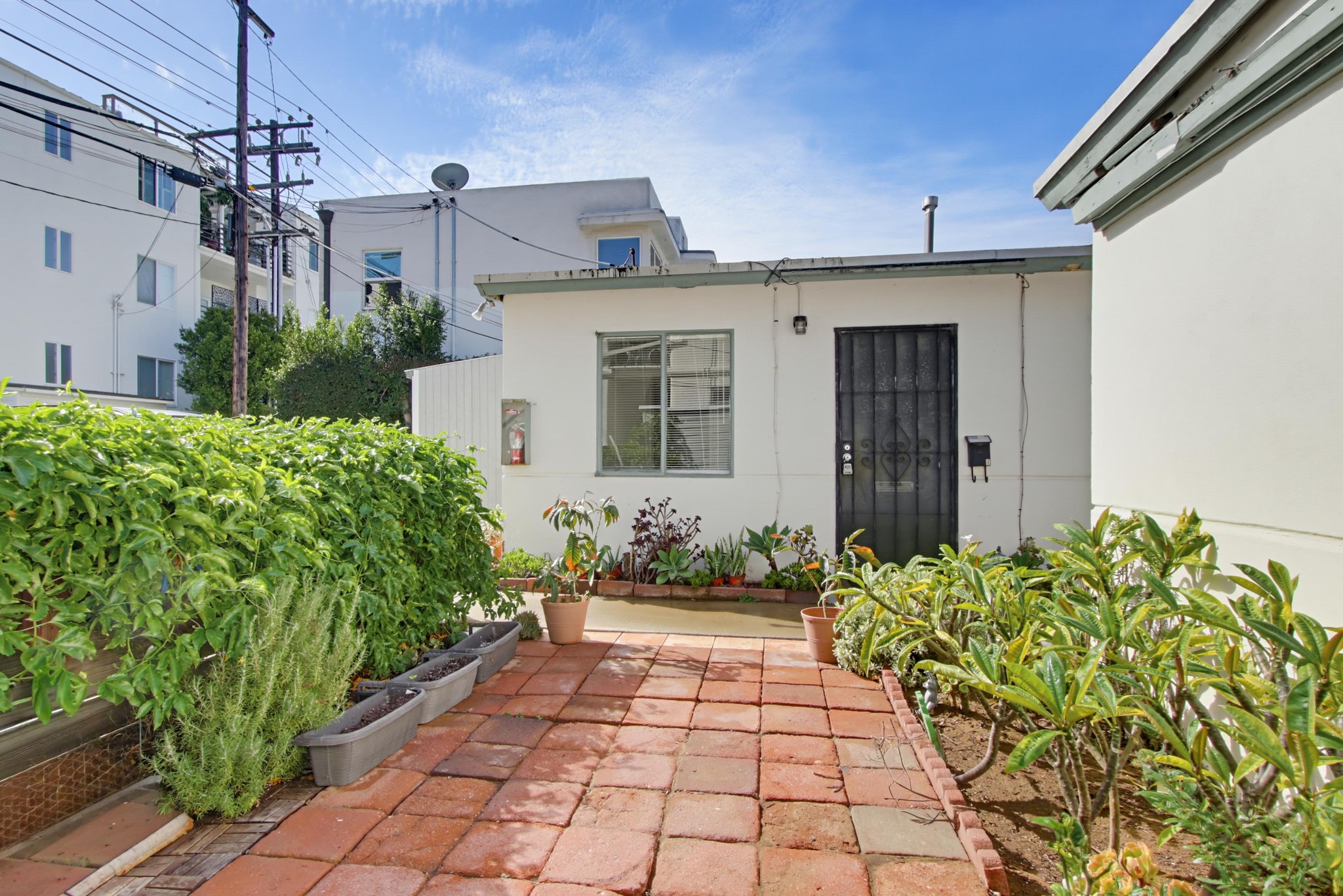 Virtual tour photo 7 of 30 for 225 D Ave
