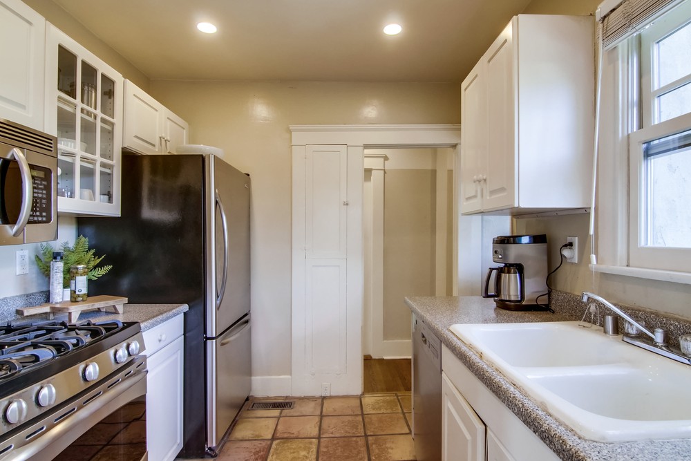 Virtual tour photo 23 of 55 for 2252 Cliff St