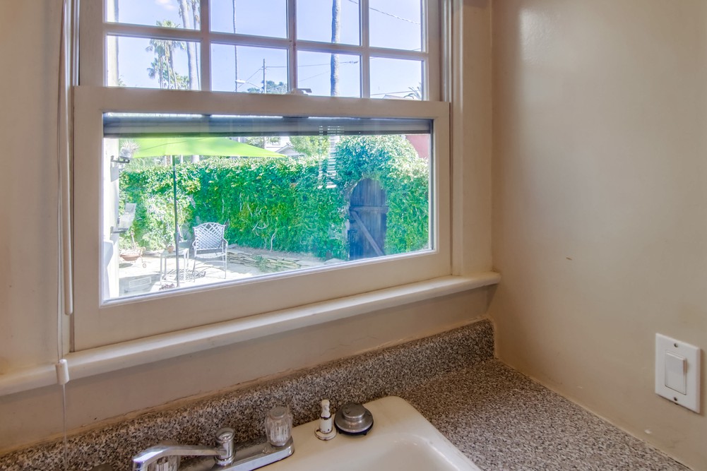 Virtual tour photo 28 of 55 for 2252 Cliff St