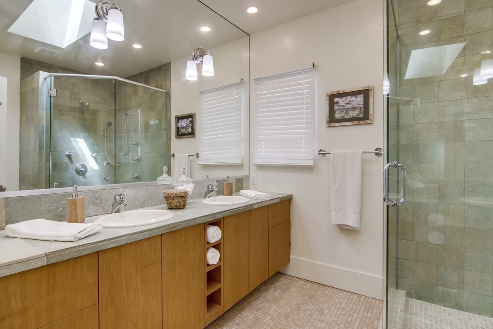 Virtual tour photo 43 of 55 for 2252 Cliff St