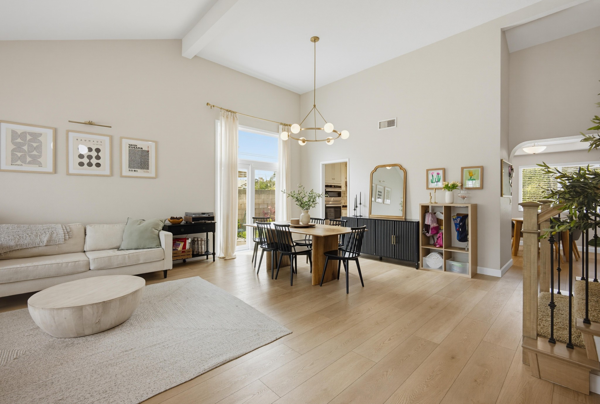 Virtual tour photo 8 of 67 for 2253 Jasmine Ave