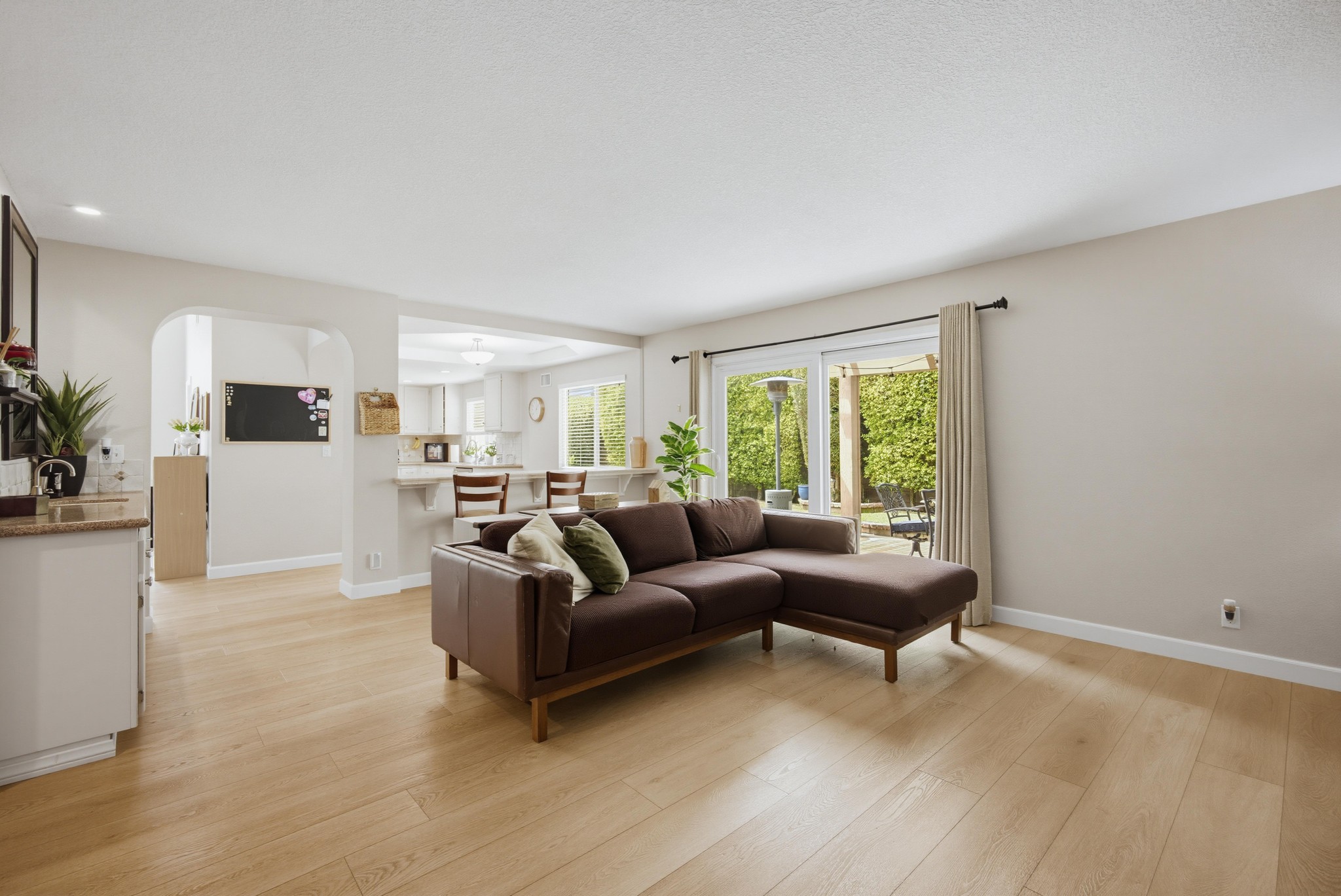 Virtual tour photo 23 of 67 for 2253 Jasmine Ave