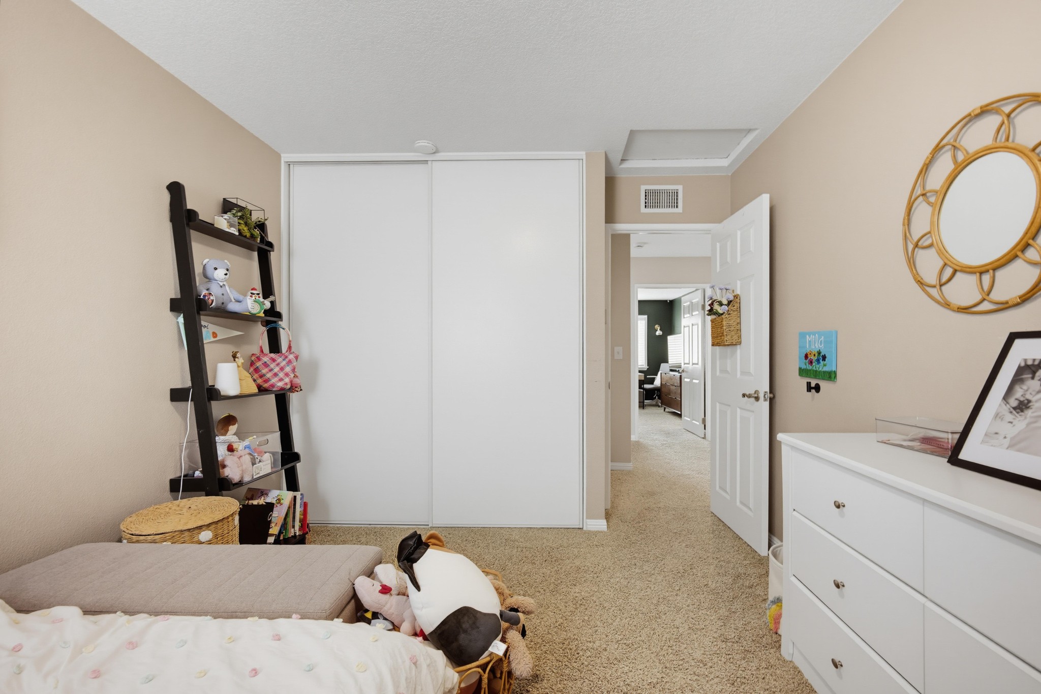 Virtual tour photo 40 of 67 for 2253 Jasmine Ave