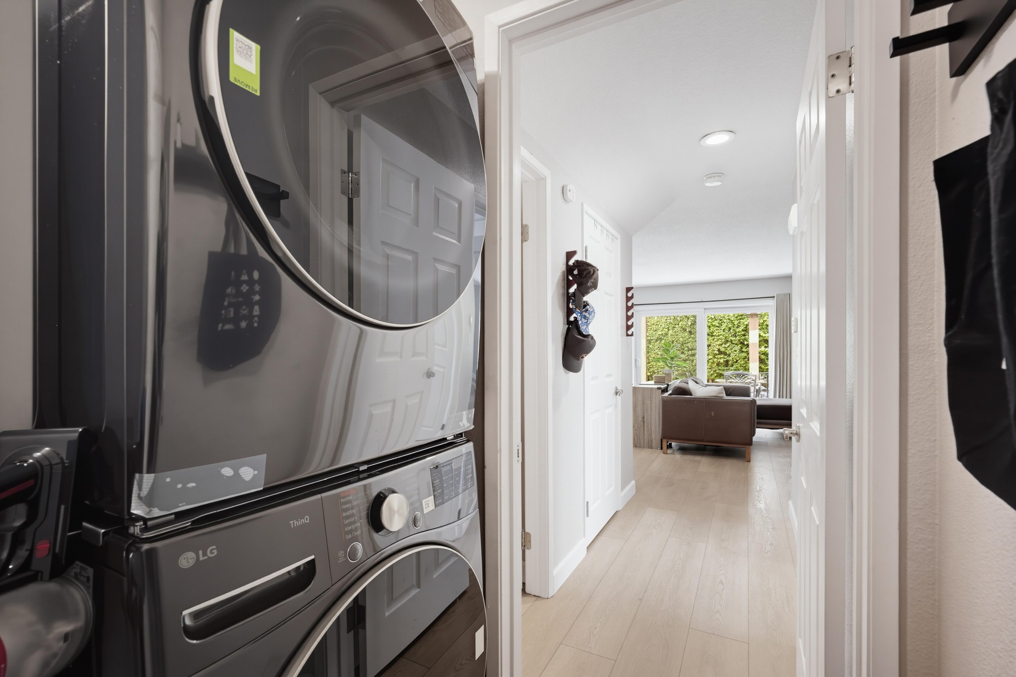 Virtual tour photo 44 of 67 for 2253 Jasmine Ave
