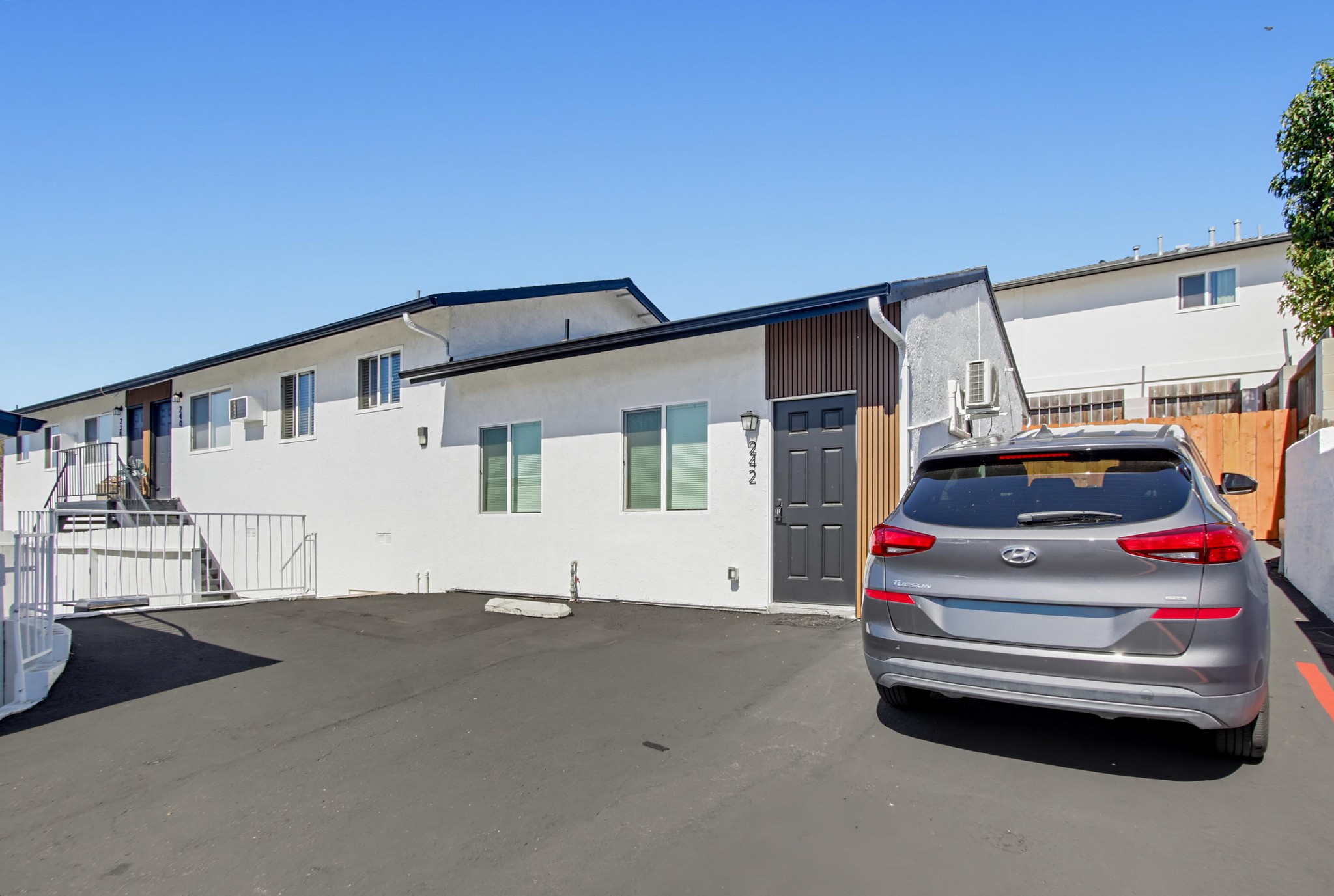 Virtual tour photo 11 of 30 for 226 E California Ave