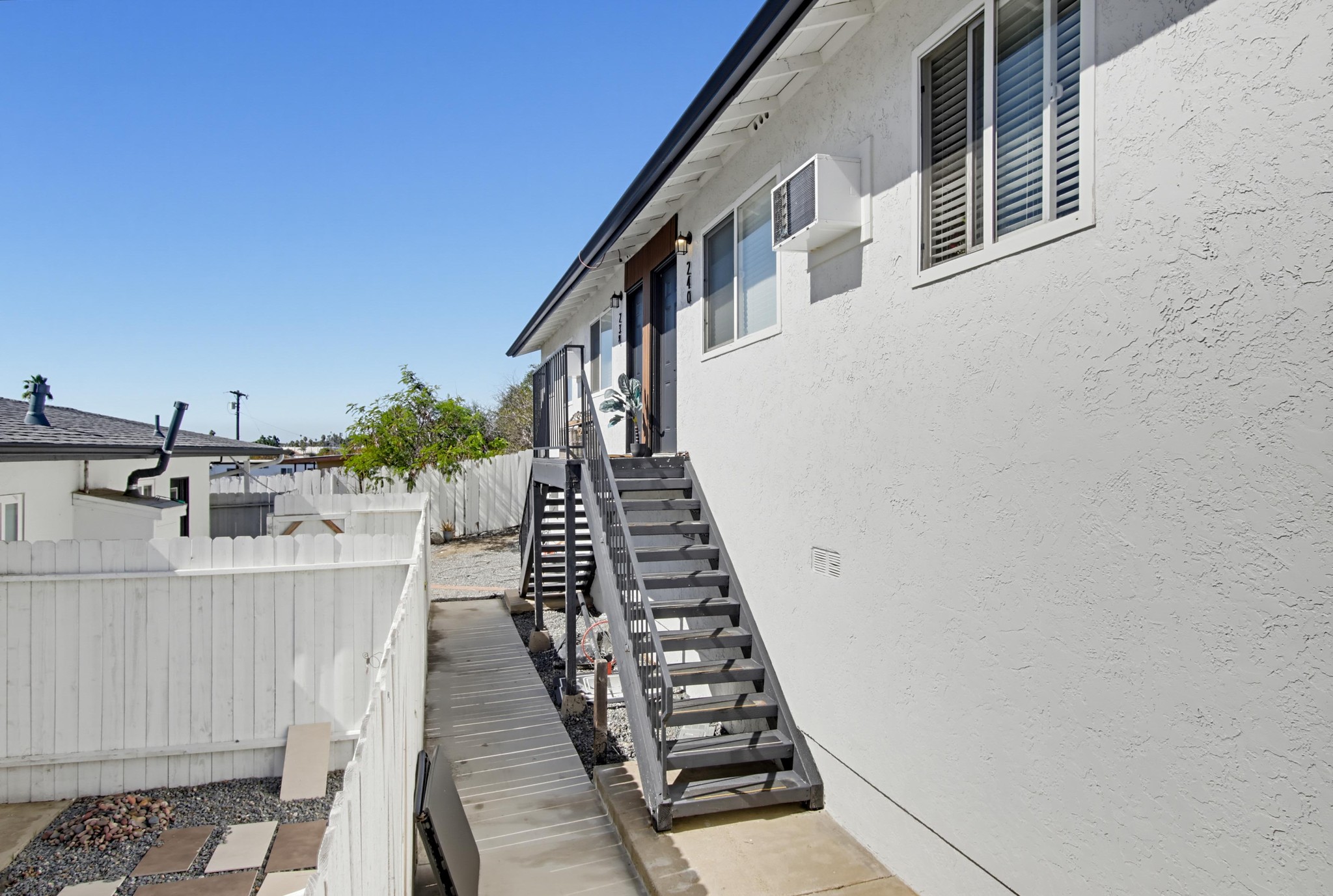 Virtual tour photo 12 of 30 for 226 E California Ave