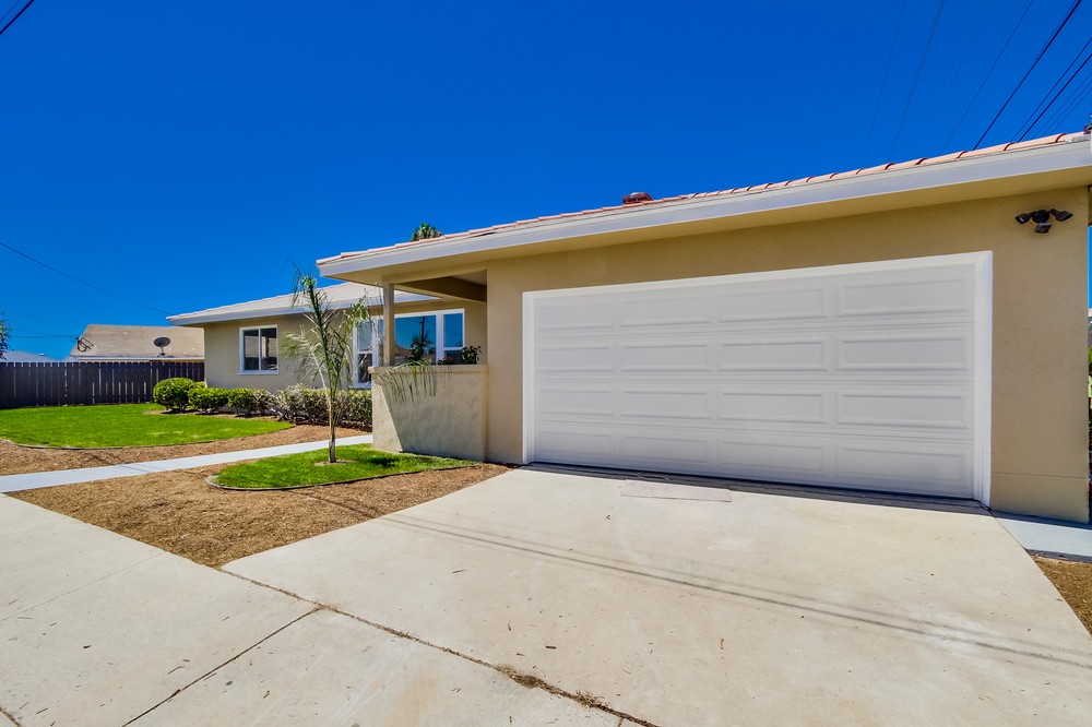 Virtual tour photo 4 of 35 for 2260 Altadena Avenue