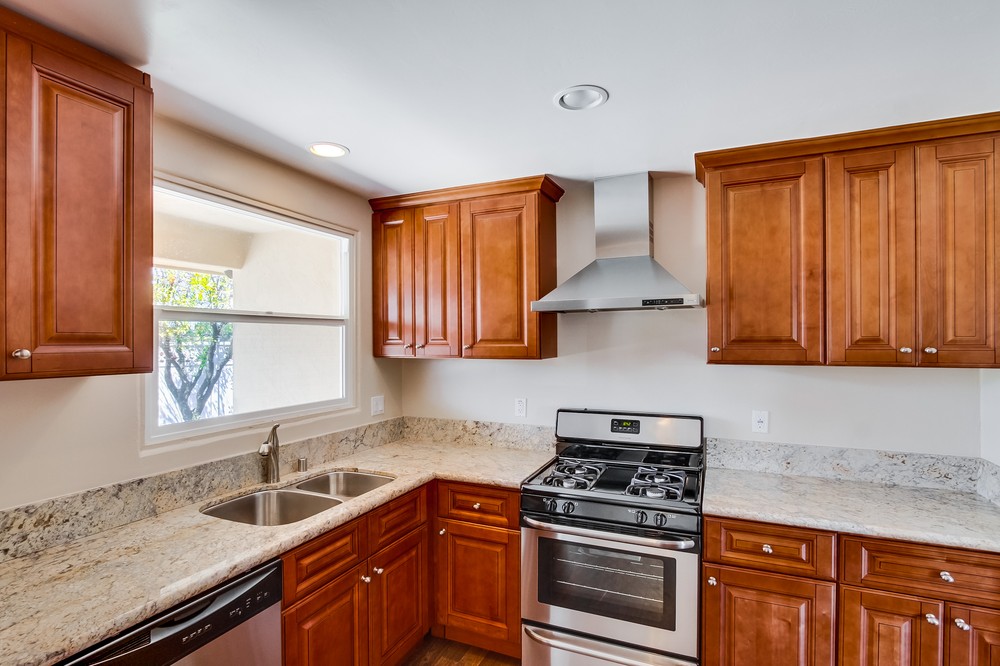 Virtual tour photo 17 of 35 for 2260 Altadena Avenue