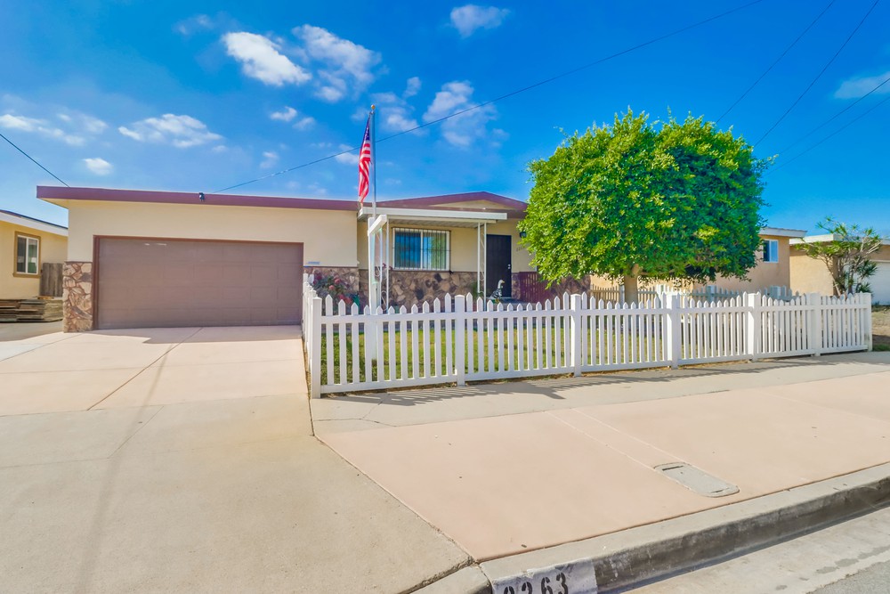 Virtual tour photo 1 of 54 for 2263 Hemlock Ave