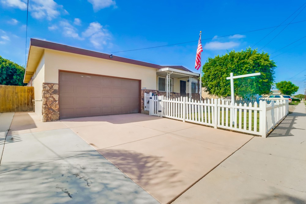 Virtual tour photo 5 of 54 for 2263 Hemlock Ave