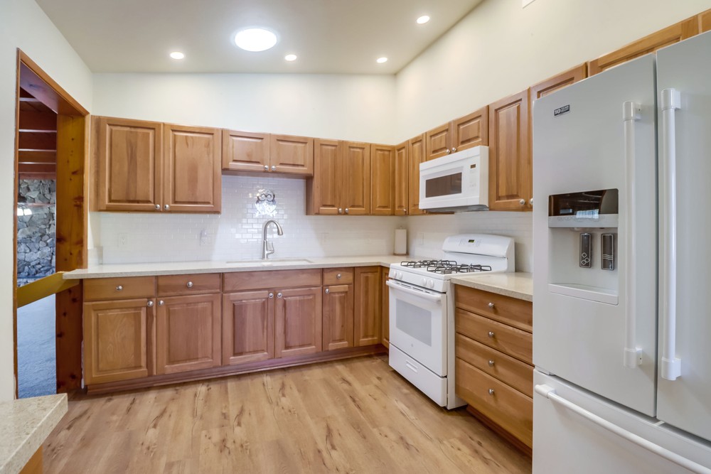 Virtual tour photo 17 of 54 for 2263 Hemlock Ave