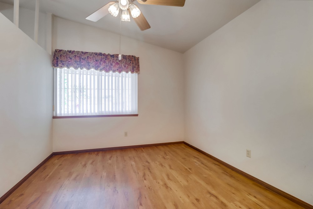 Virtual tour photo 20 of 54 for 2263 Hemlock Ave