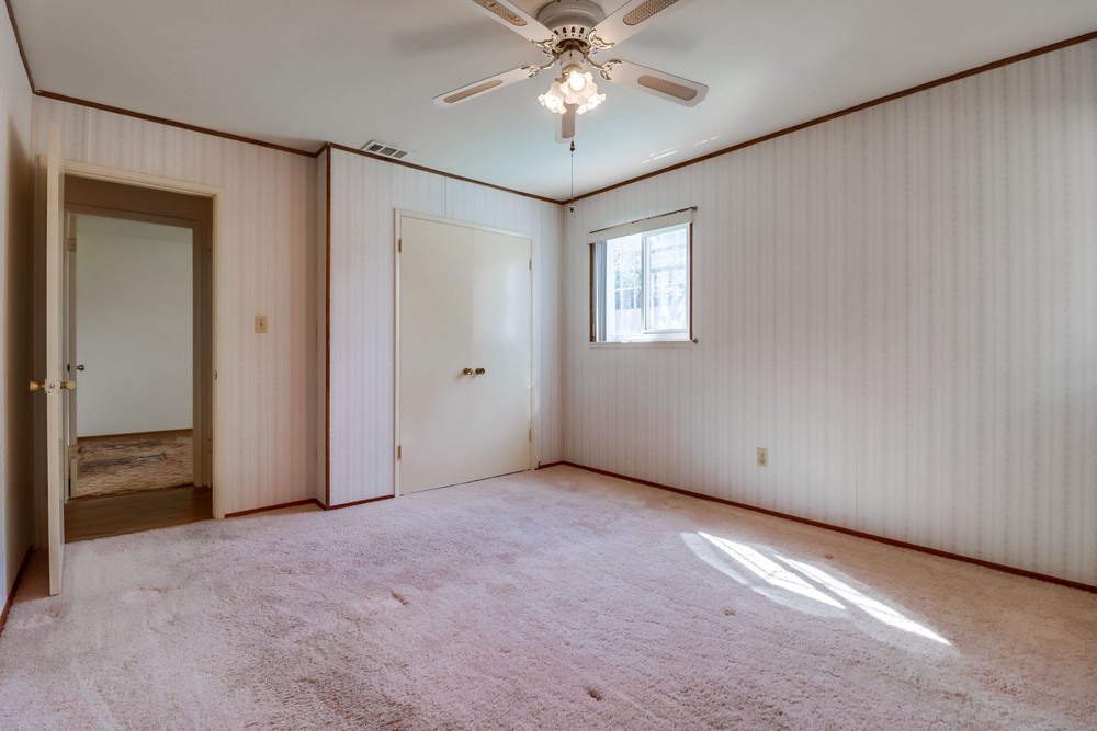 Virtual tour photo 33 of 54 for 2263 Hemlock Ave